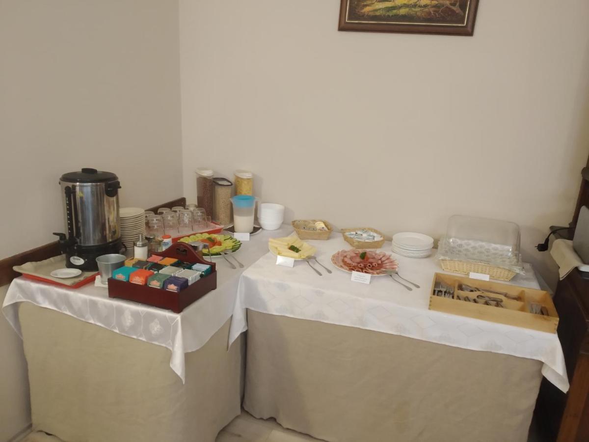 Pollushof Panzio Es Etterem Bed and Breakfast Csolnok Εξωτερικό φωτογραφία